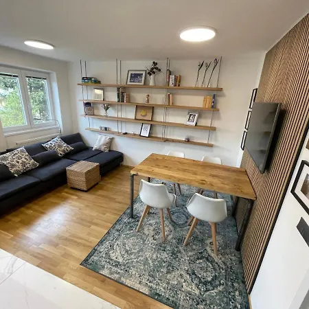 公寓 U Kolonady, 波杰布拉迪