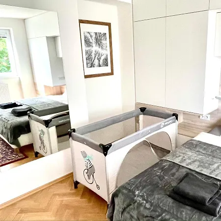 Διαμέρισμα U Kolonady, *